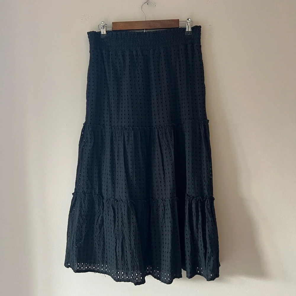 Tgla Francescas Black Button-Down Eyelet Tiered Mid Skirt Size Medium NWOT - Picture 5 of 9